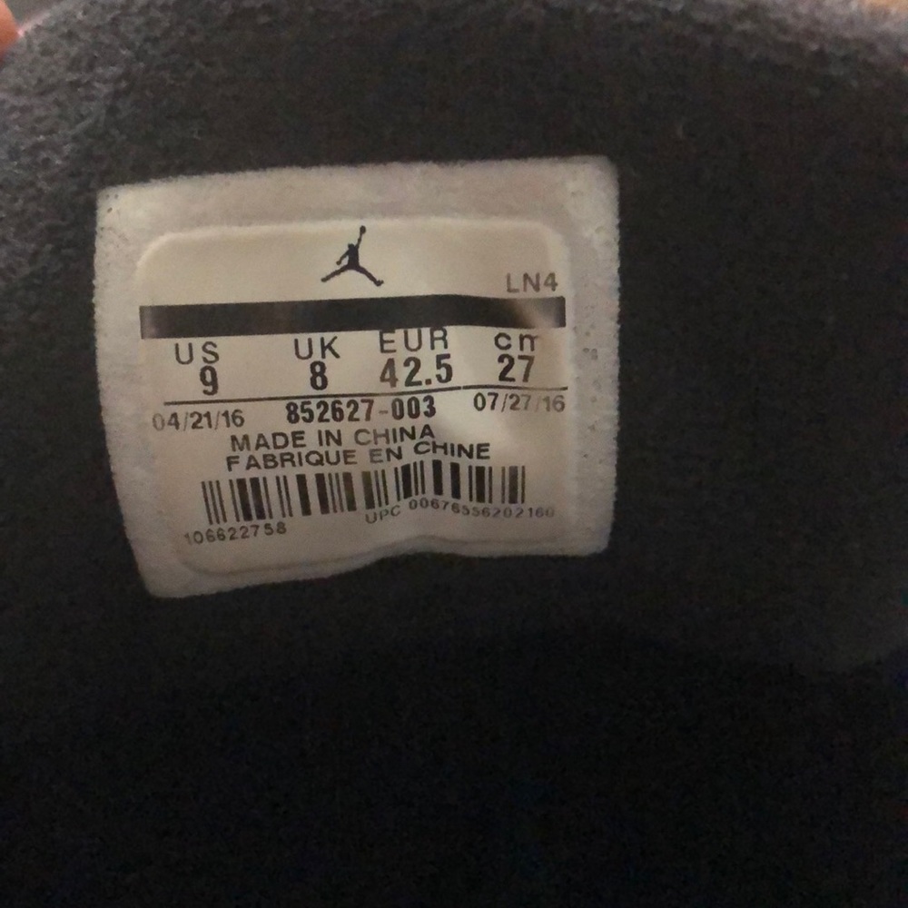 Jordans - Picture 4 of 5